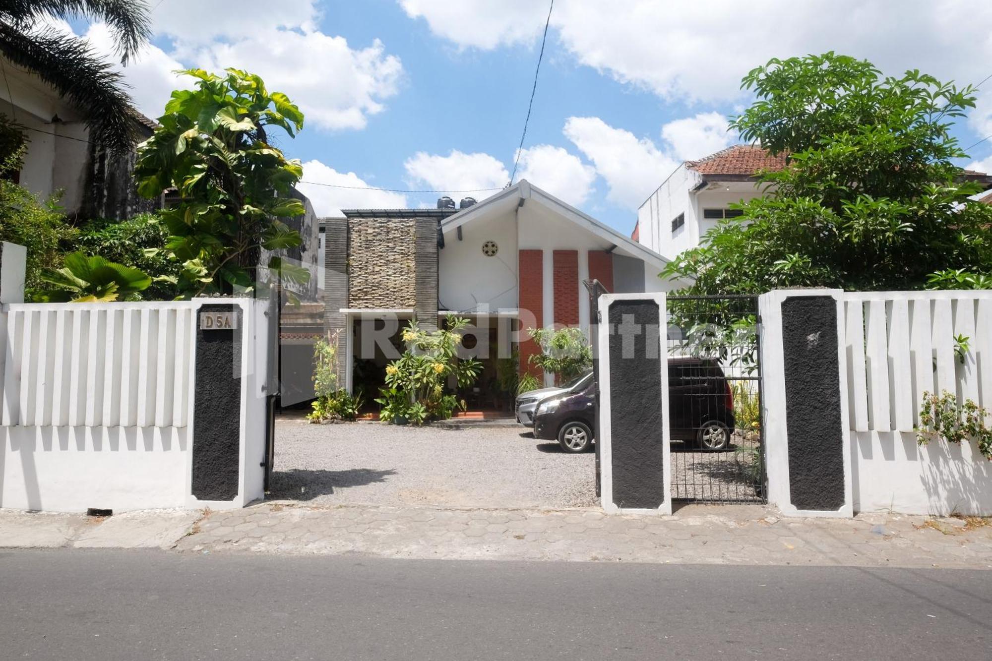 Ndliman House Near Ugm Jogja Mitra Reddoorz Hotel Kejayan ภายนอก รูปภาพ