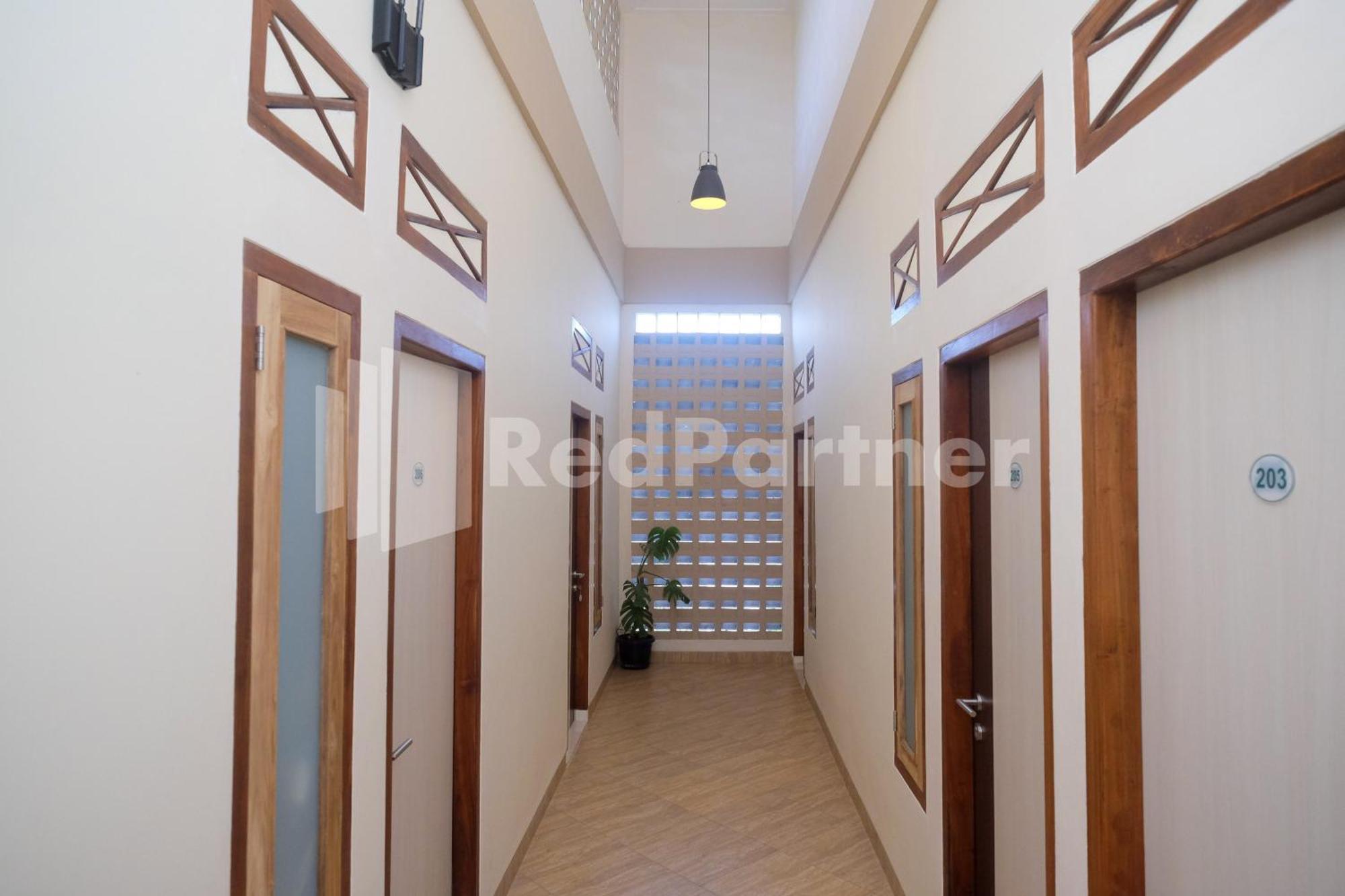 Ndliman House Near Ugm Jogja Mitra Reddoorz Hotel Kejayan ภายนอก รูปภาพ