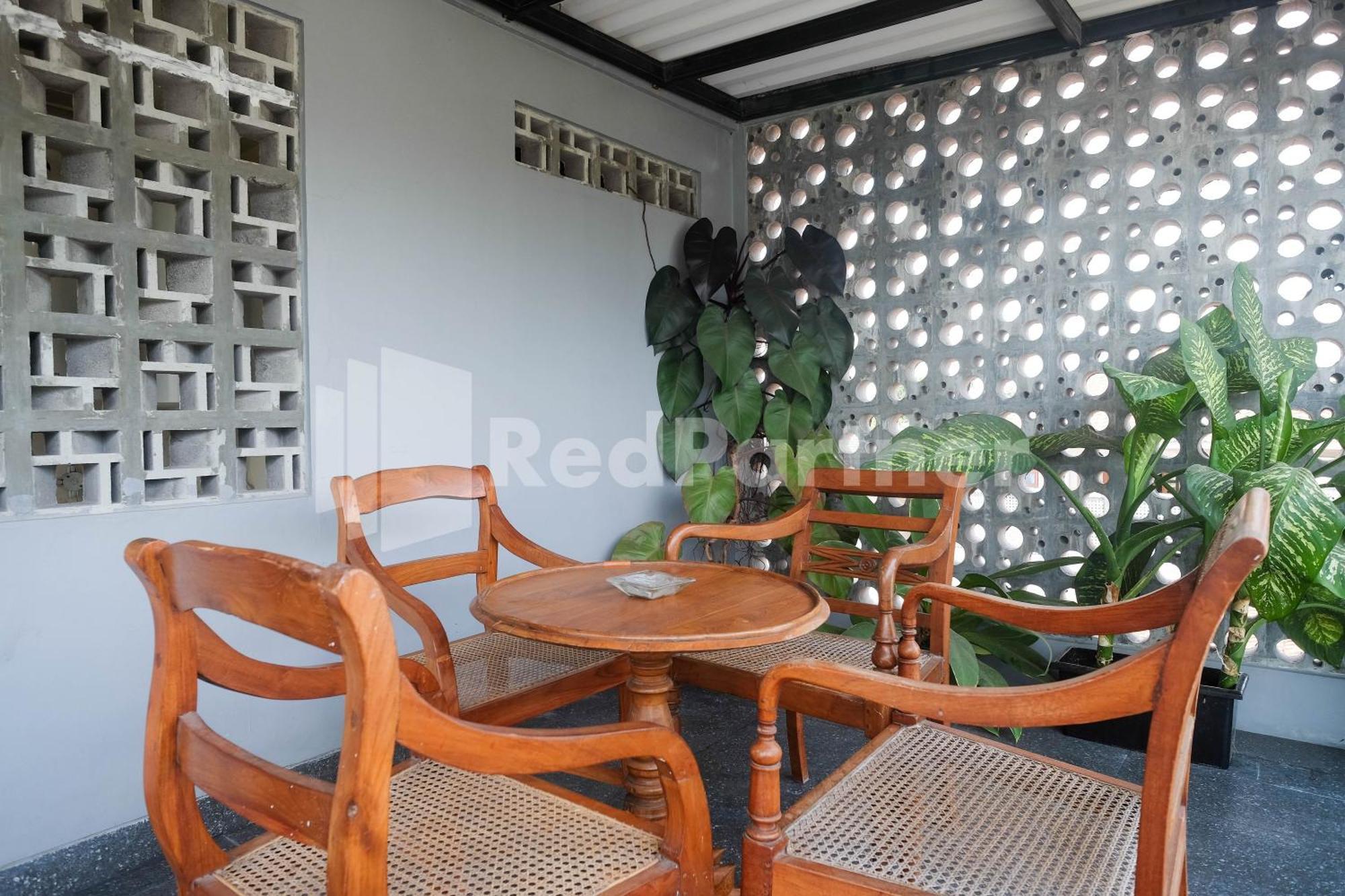 Ndliman House Near Ugm Jogja Mitra Reddoorz Hotel Kejayan ภายนอก รูปภาพ