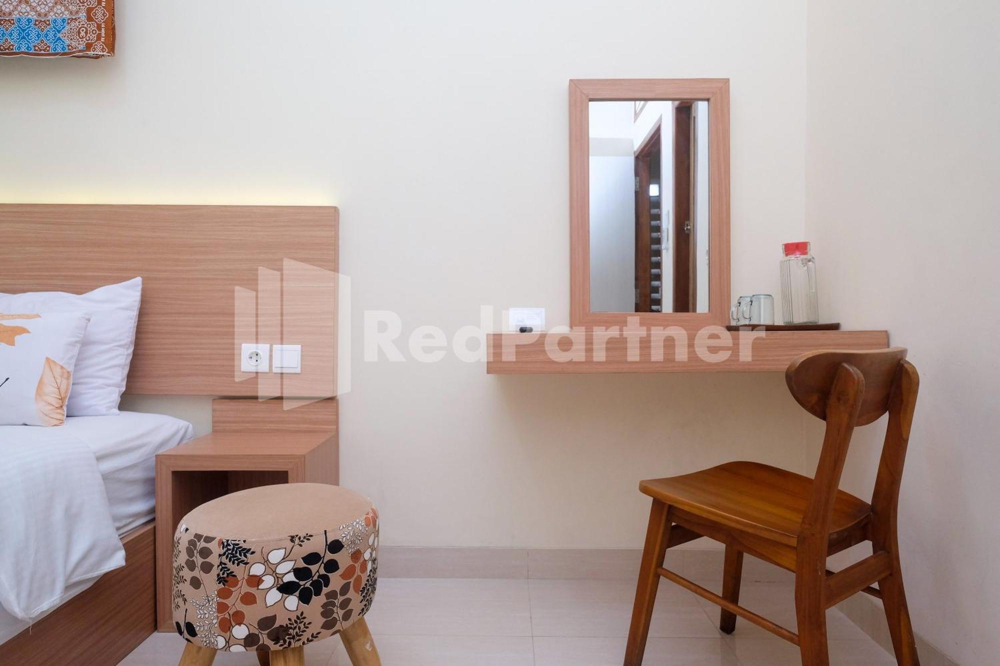 Ndliman House Near Ugm Jogja Mitra Reddoorz Hotel Kejayan ภายนอก รูปภาพ