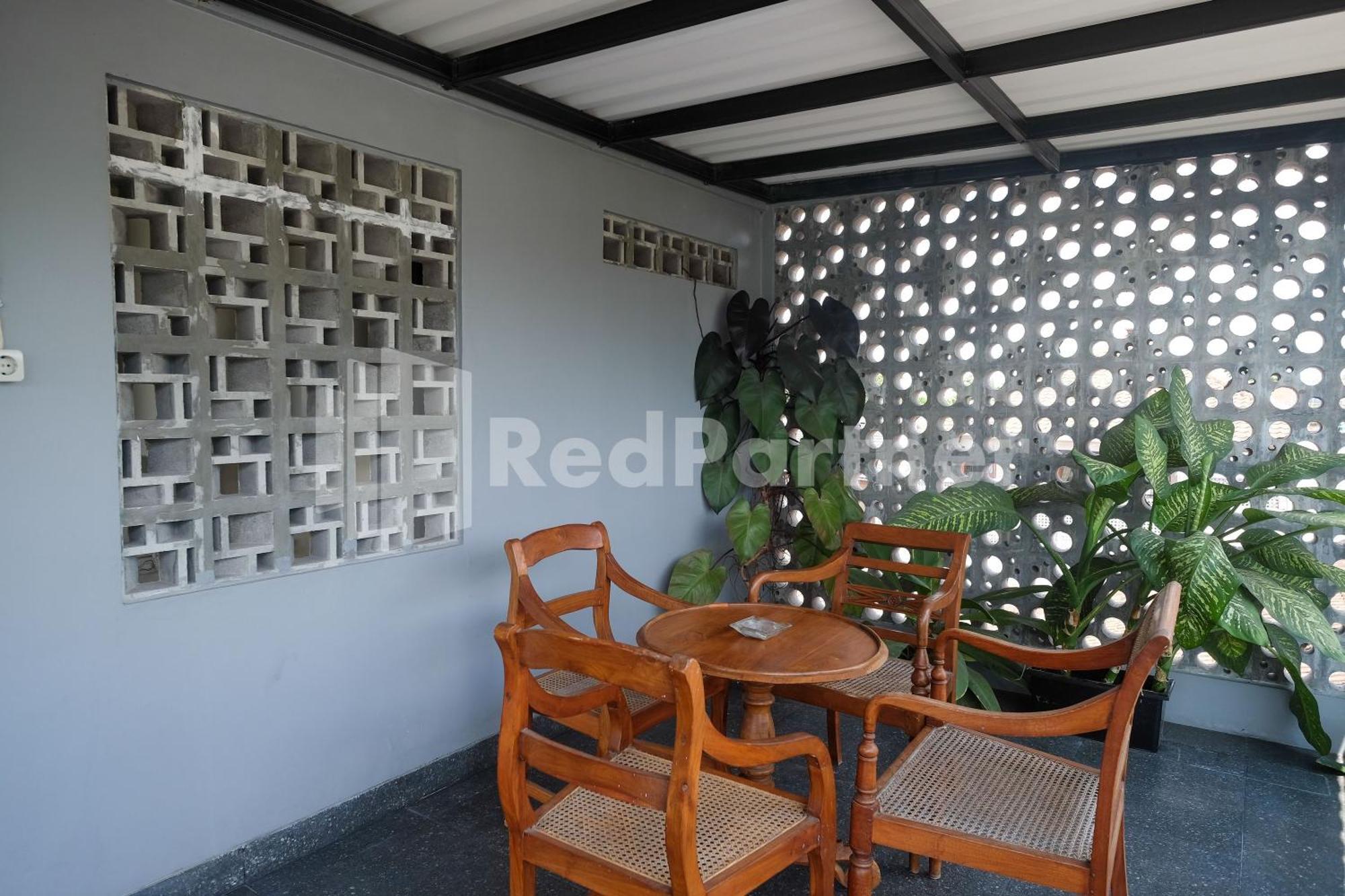 Ndliman House Near Ugm Jogja Mitra Reddoorz Hotel Kejayan ภายนอก รูปภาพ